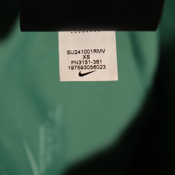 NWT Nike Medium-Support High-Waisted 5" Biker Shorts with Pockets Size XS - Picture 15 of 15